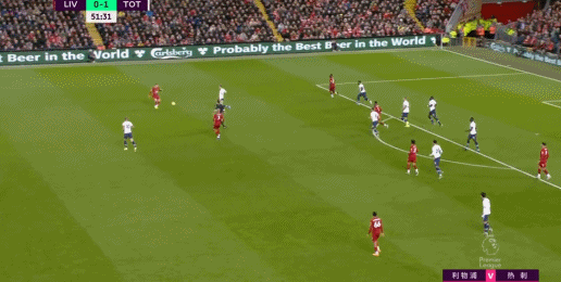 欧文突破两人防守完成得分