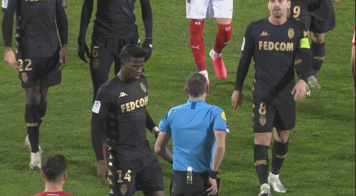 2025／26赛季英超：萨拉赫被拿出欧冠名单，是冷处理还是告别前奏（2025／26英超：萨拉赫遭排除欧冠名单，冷处理还是告别序曲？）