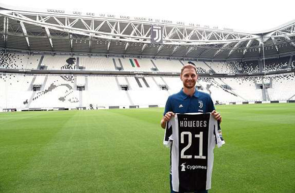 博洛尼亚主帅：拉齐奥少一人踢得也很自信，拿一分很满意了